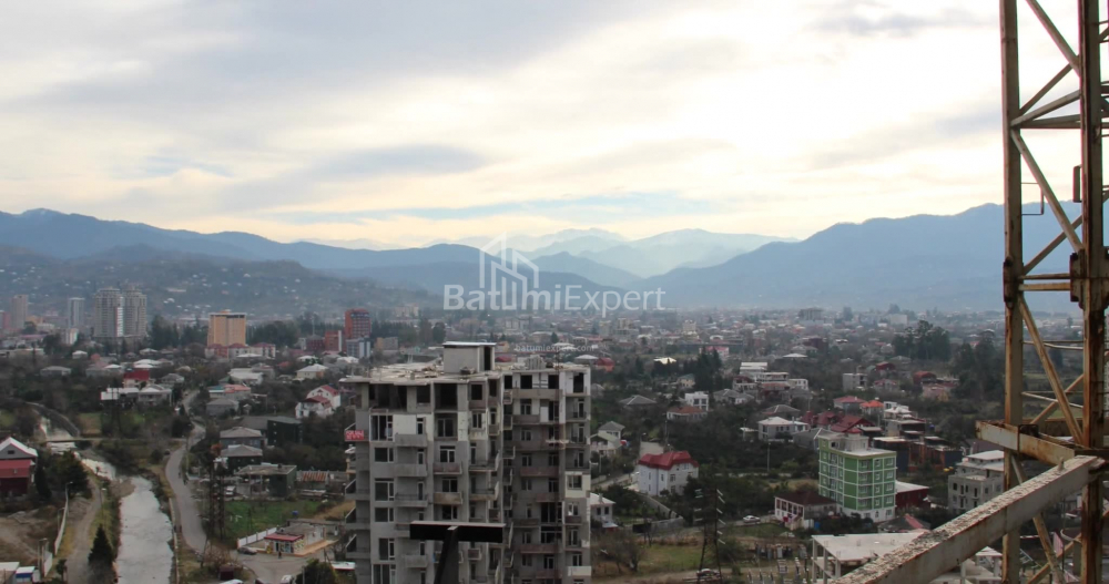 公寓 89.51 平方米的公寓 - 莱赫和玛丽亚·卡钦斯基, Batumi, 佐治亚州。
