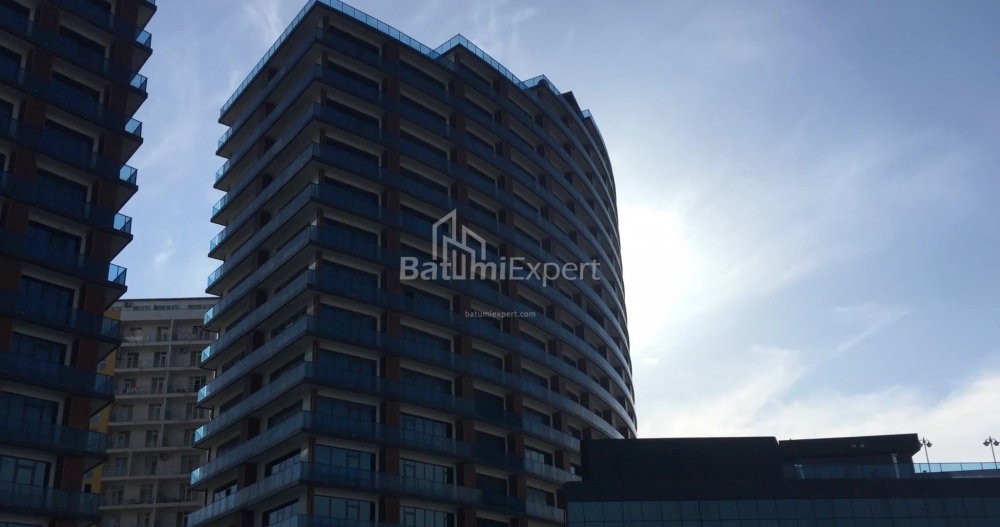 公寓 48.9 平方米的公寓 - 莱赫和玛丽亚·卡钦斯基, Batumi, 佐治亚州。