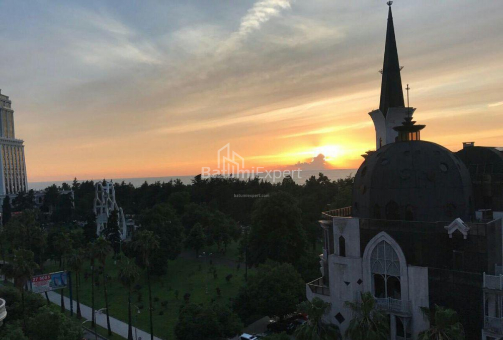 公寓 92 平方米的公寓 - 得墨忒耳塔夫达德布利, Batumi, 佐治亚州。