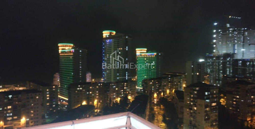 公寓 112 平方米的公寓 - 沙尔瓦·伊纳萨里泽, Batumi, 佐治亚州。