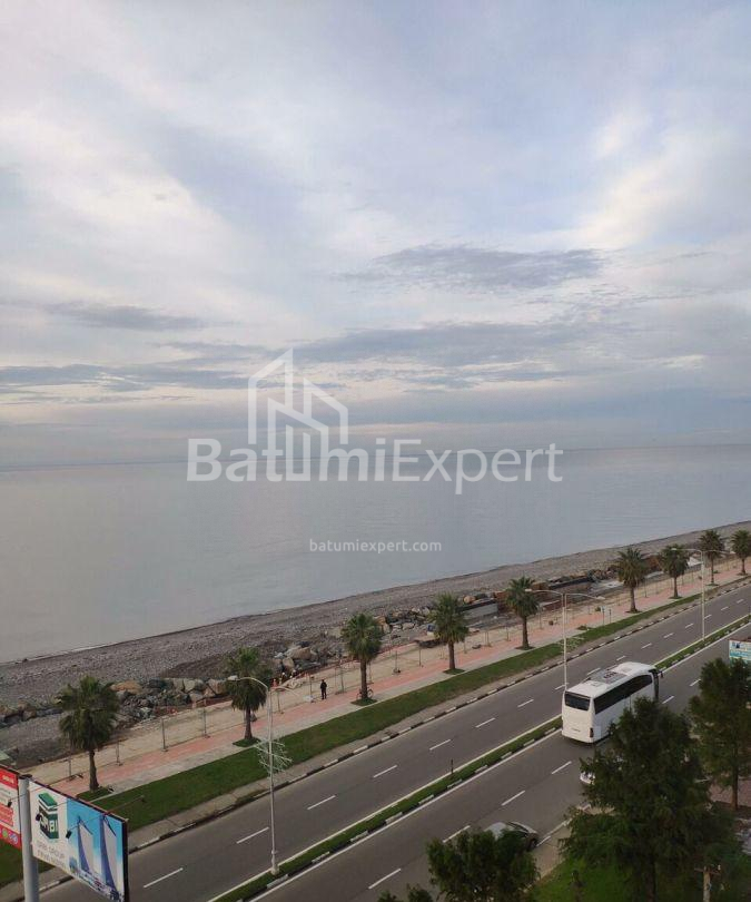 公寓 37 平方米的公寓 - 治安官 Khimshiashvili, Batumi, 佐治亚州。