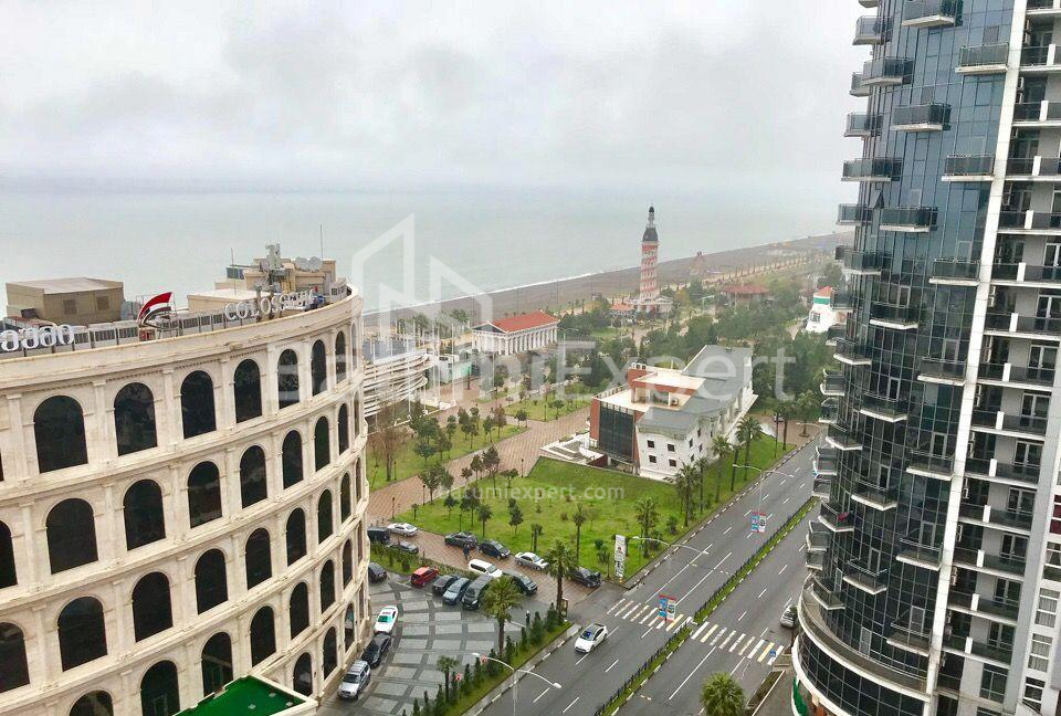 公寓 32 平方米的公寓 - 治安官 Khimshiashvili, Batumi, 佐治亚州。