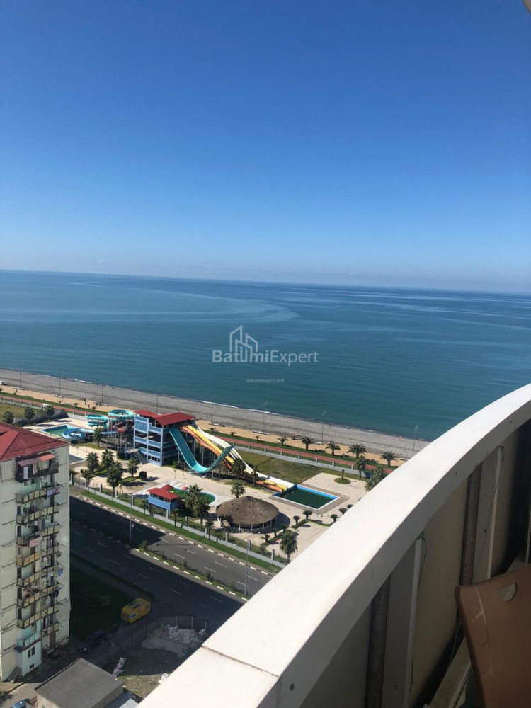 公寓 30 平方米的公寓 - 优素福·科巴拉泽, Batumi, 佐治亚州。