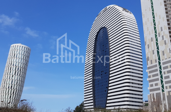 公寓 30 平方米的公寓 - 治安官 Khimshiashvili, Batumi, 佐治亚州。