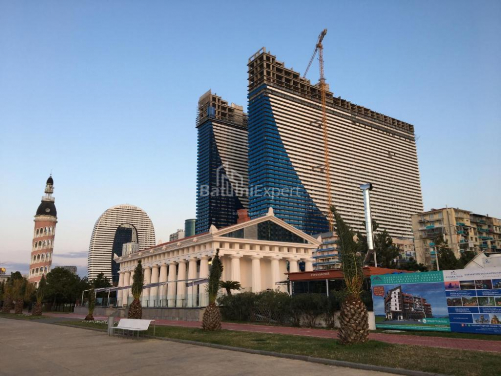 公寓 33 平方米的公寓 - 治安官 Khimshiashvili, Batumi, 佐治亚州。