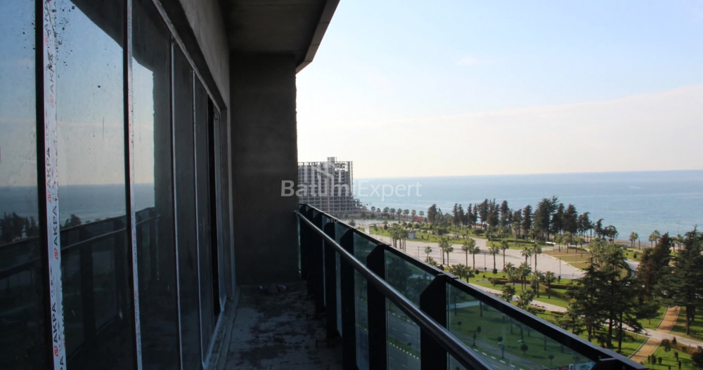 公寓 75.75 平方米的公寓 - 莱赫和玛丽亚·卡钦斯基, Batumi, 佐治亚州。