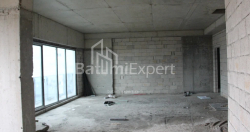 公寓 89.51 平方米的公寓 - 莱赫和玛丽亚·卡钦斯基, Batumi, 佐治亚州。