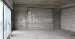 公寓 2-комн 75.9 m² - 莱赫和玛丽亚·卡钦斯基, Batumi