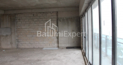 公寓 173.55 平方米的公寓 - 莱赫和玛丽亚·卡钦斯基, Batumi, 佐治亚州。