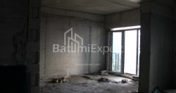 公寓 89.68 平方米的公寓 - 莱赫和玛丽亚·卡钦斯基, Batumi, 佐治亚州。