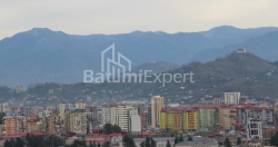 公寓 89.68 平方米的公寓 - 莱赫和玛丽亚·卡钦斯基, Batumi, 佐治亚州。