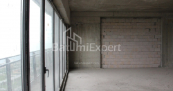 公寓 2-комн 76.1 m² - 莱赫和玛丽亚·卡钦斯基, Batumi