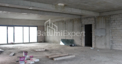 公寓 173.55 平方米的公寓 - 莱赫和玛丽亚·卡钦斯基, Batumi, 佐治亚州。