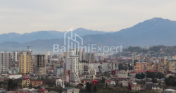 公寓 63.6 平方米的公寓 - 莱赫和玛丽亚·卡钦斯基, Batumi, 佐治亚州。