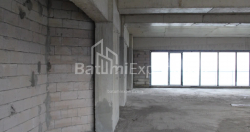公寓 173.74 平方米的公寓 - 莱赫和玛丽亚·卡钦斯基, Batumi, 佐治亚州。
