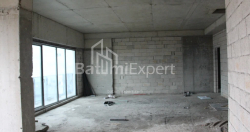 公寓 89.82 平方米的公寓 - 莱赫和玛丽亚·卡钦斯基, Batumi, 佐治亚州。