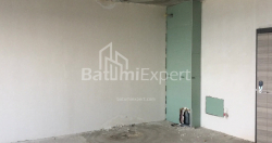公寓 48.9 平方米的公寓 - 莱赫和玛丽亚·卡钦斯基, Batumi, 佐治亚州。