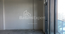 公寓 48.9 平方米的公寓 - 莱赫和玛丽亚·卡钦斯基, Batumi, 佐治亚州。