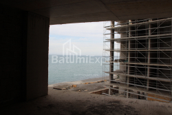 公寓 42.75 平方米的公寓 - 莱赫和玛丽亚·卡钦斯基, Batumi, 佐治亚州。