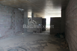 公寓 42.75 平方米的公寓 - 莱赫和玛丽亚·卡钦斯基, Batumi, 佐治亚州。