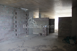 公寓 42.75 平方米的公寓 - 莱赫和玛丽亚·卡钦斯基, Batumi, 佐治亚州。