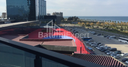 公寓 48.9 平方米的公寓 - 莱赫和玛丽亚·卡钦斯基, Batumi, 佐治亚州。
