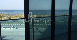 公寓 48.9 平方米的公寓 - 莱赫和玛丽亚·卡钦斯基, Batumi, 佐治亚州。