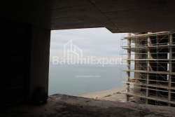 公寓 42.29 平方米的公寓 - 莱赫和玛丽亚·卡钦斯基, Batumi, 佐治亚州。