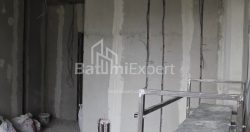 在建目标房产 28.1 平方米的公寓 - 莱赫和玛丽亚·卡钦斯基, 巴统, 佐治亚州。