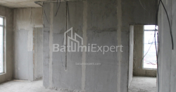 在建目标房产 74.8 平方米的公寓 - 莱赫和玛丽亚·卡钦斯基, 巴统, 佐治亚州。