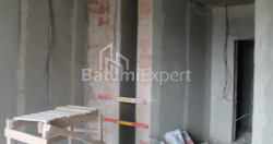 在建目标房产 30.7 平方米的公寓 - 莱赫和玛丽亚·卡钦斯基, Batumi, 佐治亚州。