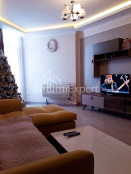 公寓 2-комн 56 m² - 亚历山德拉·普希金, Batumi