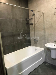公寓 2-комн 84 m² - 大卫·阿格马谢内布利, Batumi