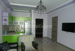 公寓 3-комн 56 m² - 尼科·皮罗斯马尼, Batumi