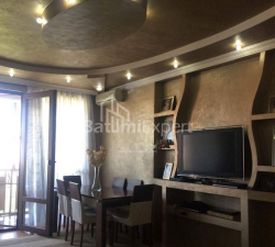 公寓 3-комн 80 m² - 尤里耶夫斯卡娅, Batumi