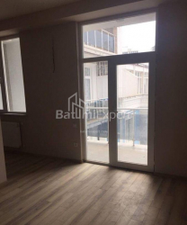 公寓 2-комн 76 m² - 尼科·皮罗斯马尼, Batumi