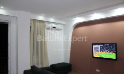 公寓 3-комн 72 m² - 尤里耶夫斯卡娅, Batumi