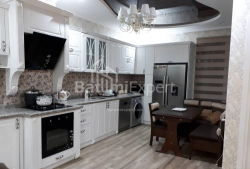 公寓 4-комн 105 m² - 尤里耶夫斯卡娅, Batumi