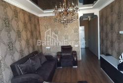 公寓 4-комн 76 m² - 沙尔瓦·伊纳萨里泽, Batumi