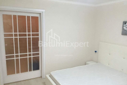 公寓 3-комн 65 m² - 鲁斯塔韦利, Batumi