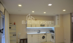 公寓 3-комн 86 m² - 尤里耶夫斯卡娅, Batumi