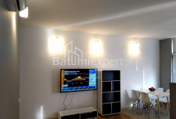 公寓 3-комн 80 m² - 亚历山德拉·普希金, Batumi
