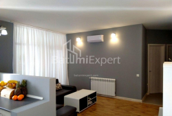 公寓 3-комн 80 m² - 亚历山德拉·普希金, Batumi