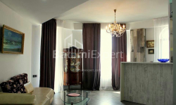 公寓 3-комн 65 m² - 鲁斯塔韦利, Batumi