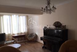 公寓 2-комн 68 m² - 祖拉巴戈尔吉拉泽, Batumi