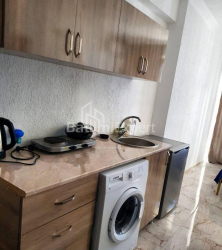 公寓 1-комн 24 m² - 治安官 Khimshiashvili, Batumi