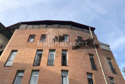 公寓 1-комн 84 m² - 尤里耶夫斯卡娅, Batumi