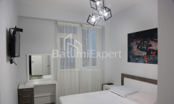 公寓 2-комн 47 m² - 祖拉巴戈尔吉拉泽, Batumi