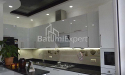 公寓 3-комн 80 m² - 伊利亚·查瓦查瓦泽, Batumi