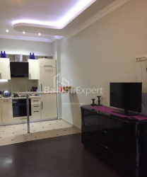 公寓 2-комн 52 m² - 尼科·皮罗斯马尼, Batumi